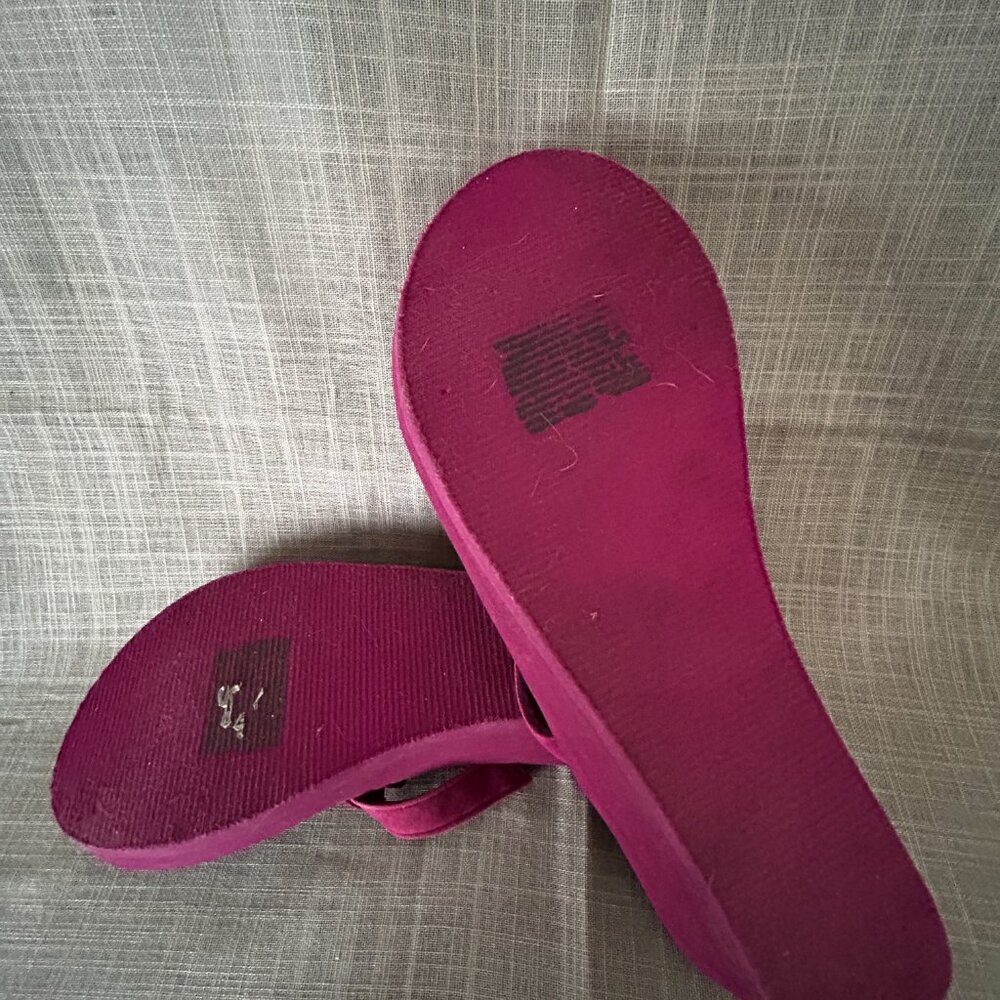 Flip Flops - Picture 3 of 3
